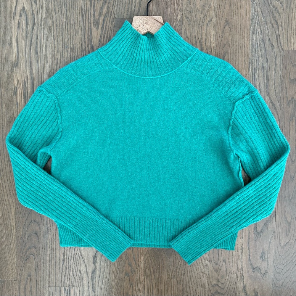 Free People Aubrey Cashmere Crop Turtleneck Sweater in Emerald Green Size Small - Picture 6 of 7